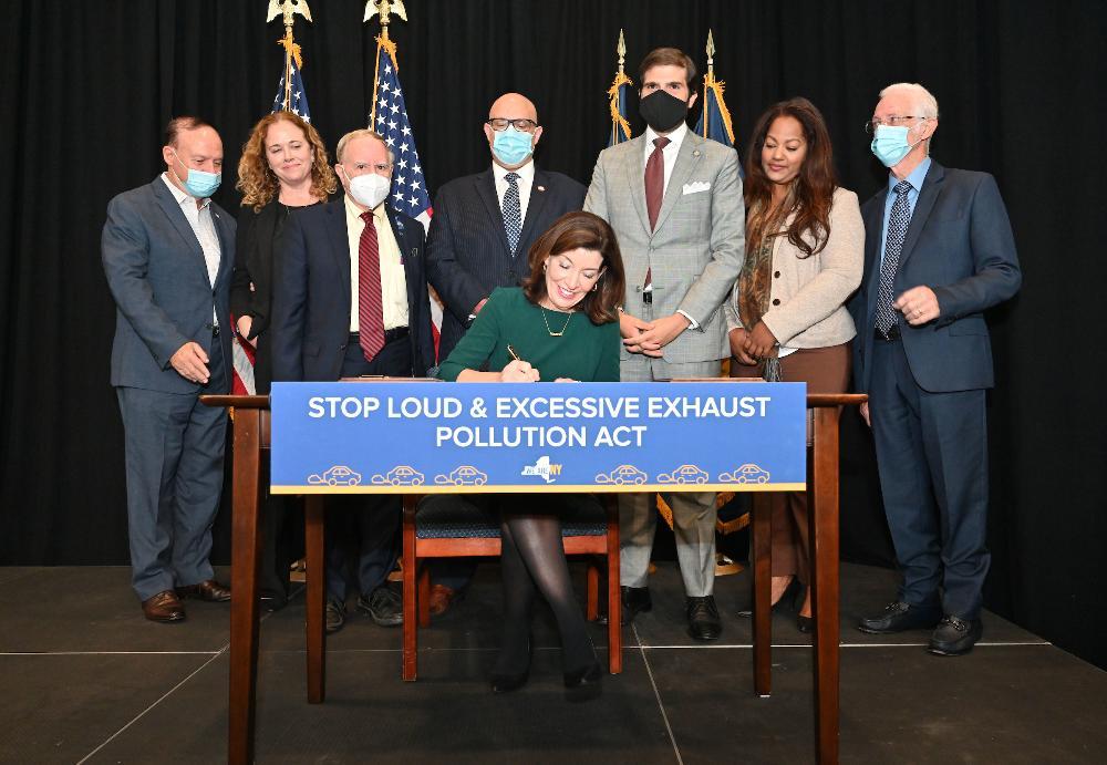 Hochul signs bill cracking down on noisy, illegal mufflers and exhaust systems Chautauqua Today