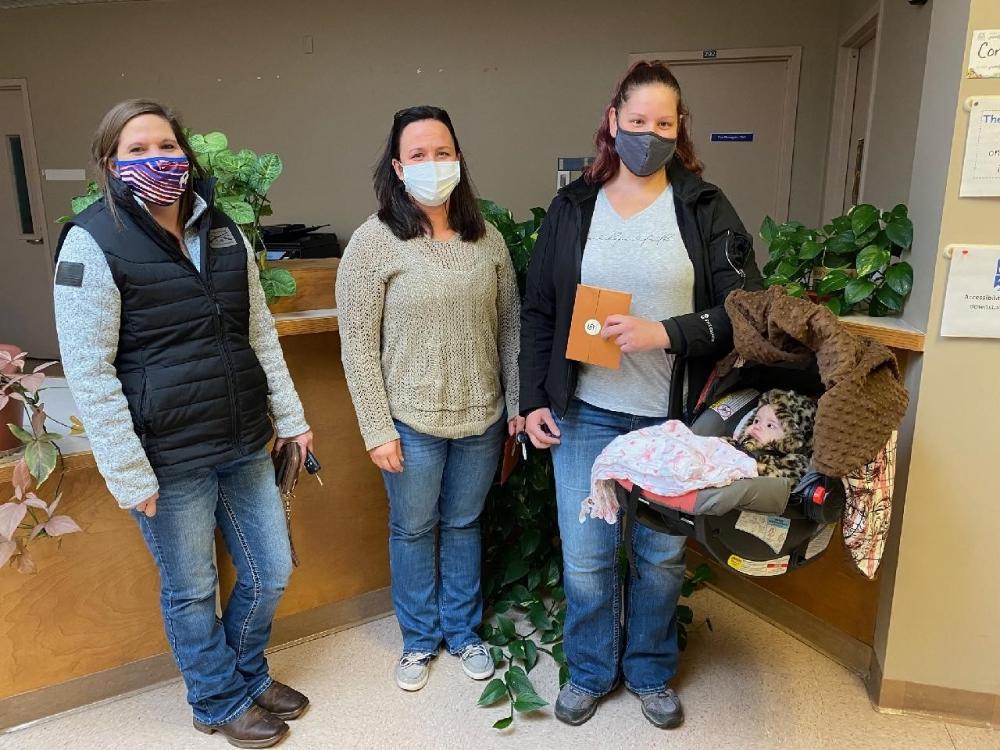 JCC Single Parent Students Get Thanksgiving Donation From Bills 