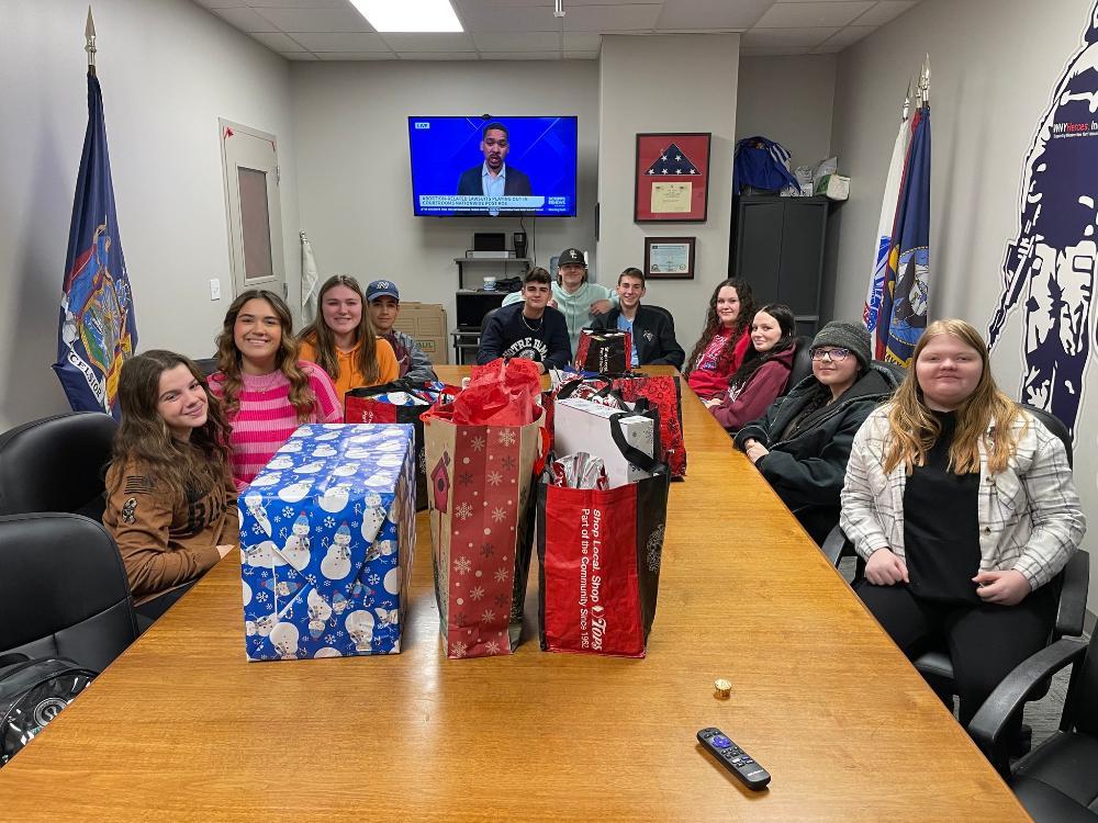 Silver Creek High School Students Benefit Veteran Family Through Adopt