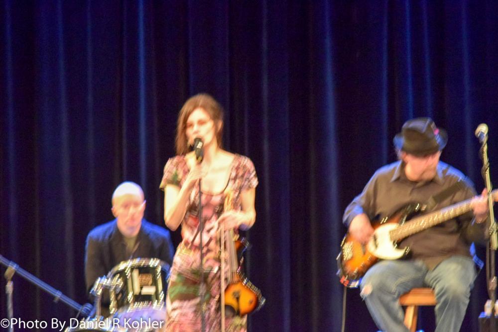 10 000 maniacs perform at fredonia high school chautauqua today